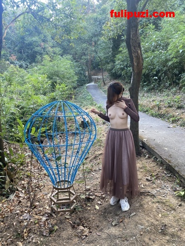 推特清纯露出女神maoyaoJJ（会瑜伽的猫）各种场所极限露出+终极挑战+裸体瑜伽【76P+8V/711M】