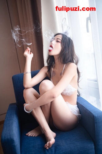 大佬王动认证！高颜值的吉他才女人体模特【茂木希子】推特大尺度摄影私拍【2400P+74V/732M】