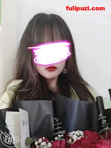 海角【极品妹妹和我的淫荡生活】乱伦全记录 边和闺蜜打电话边操逼内射抠出来给她吃【460P+27V/3.2G】