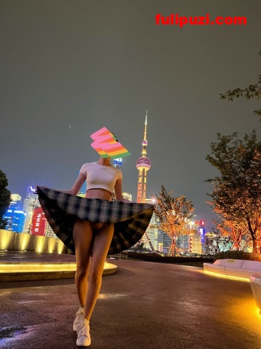 推特沪上巨屌大叔【bbb_uncle】超强操妹 鸡鸡戴手表操到妹子抽搐不止【500P+67V/250M】