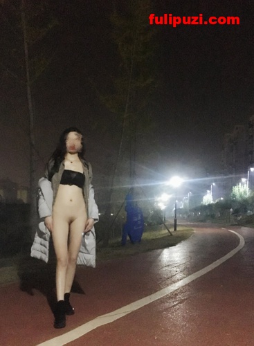 掰穴cosplay蜘蛛侠+超市露出推特优质博主autumn佳佳套图【324P+79V/421M】