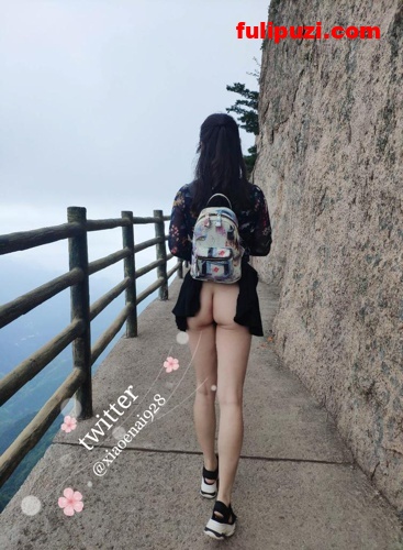 推特系列90后恩爱小夫妻自拍露出 胸大腿长【88P/3V/30M】