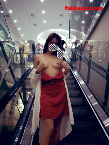 力荐！天使般的小姐姐！推特露出女神你的小可爱精品露出作品集【701P+215V/556M】