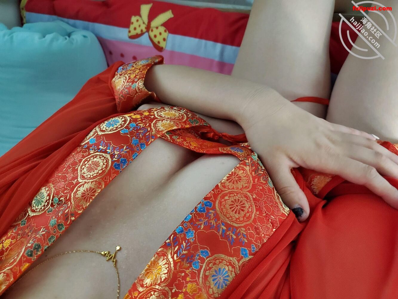 表妹睡上铺我在下铺草四婶 海角大神【和四婶表妹的弯弯绕绕】乱伦全记录【446P+16V/1.1G】