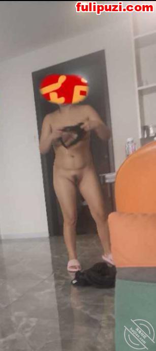 海角【恋母少年的心声】和亲妈乱伦合集 带着跳单逛街的老妈浴火焚身主动求爱【195P+40V/3.06G】
