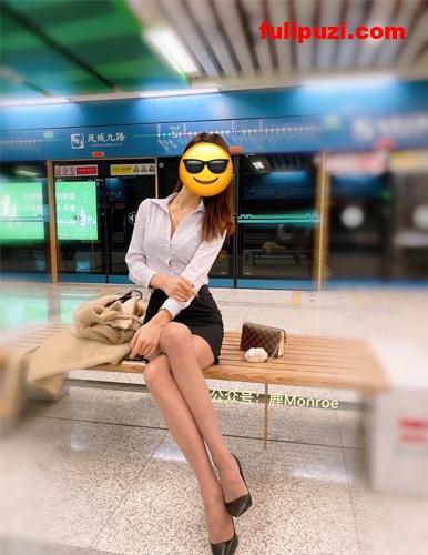 高跟黑丝长腿大胸翘臀！ OL风会计师【人妻小鹿 】推特淫荡自拍视图【843P+193V/1.02G】