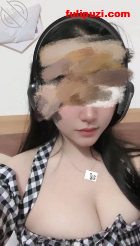 海角大神【和姐姐在租房的日子】一夜干四次姐姐直呼把她逼都给干肿了【142P+11V/1.12G】