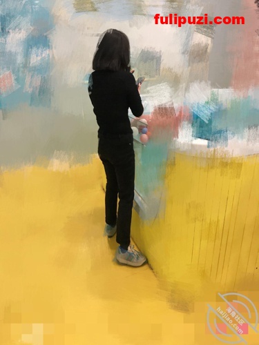 海角【英勇小钢炮】超强乱伦首发！ 屁股翅膀纹身！拿下骚逼大嫂射满骚逼外【1300P+41V/5.75G】