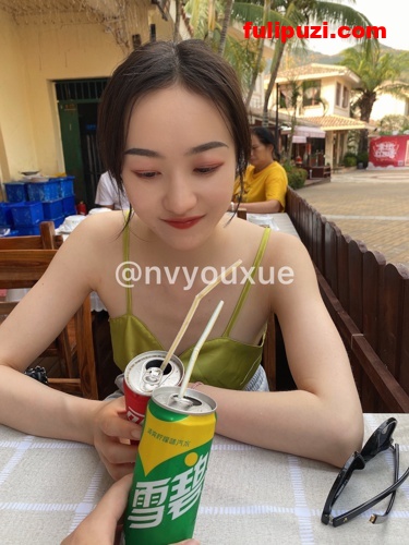 极品女友！推特女神女友潇潇（女友小雪）露脸自拍露出套图+视频【372P+37V/392M】
