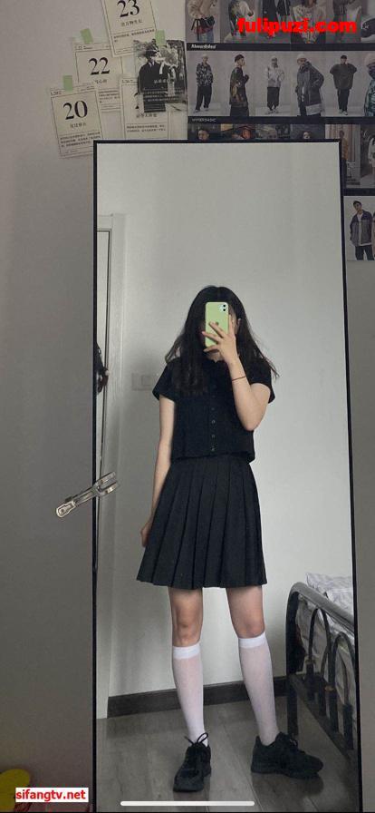 师范大学校花女神级小姐姐【高楠楠】被斯文眼镜男征服【13P+12V/876M】