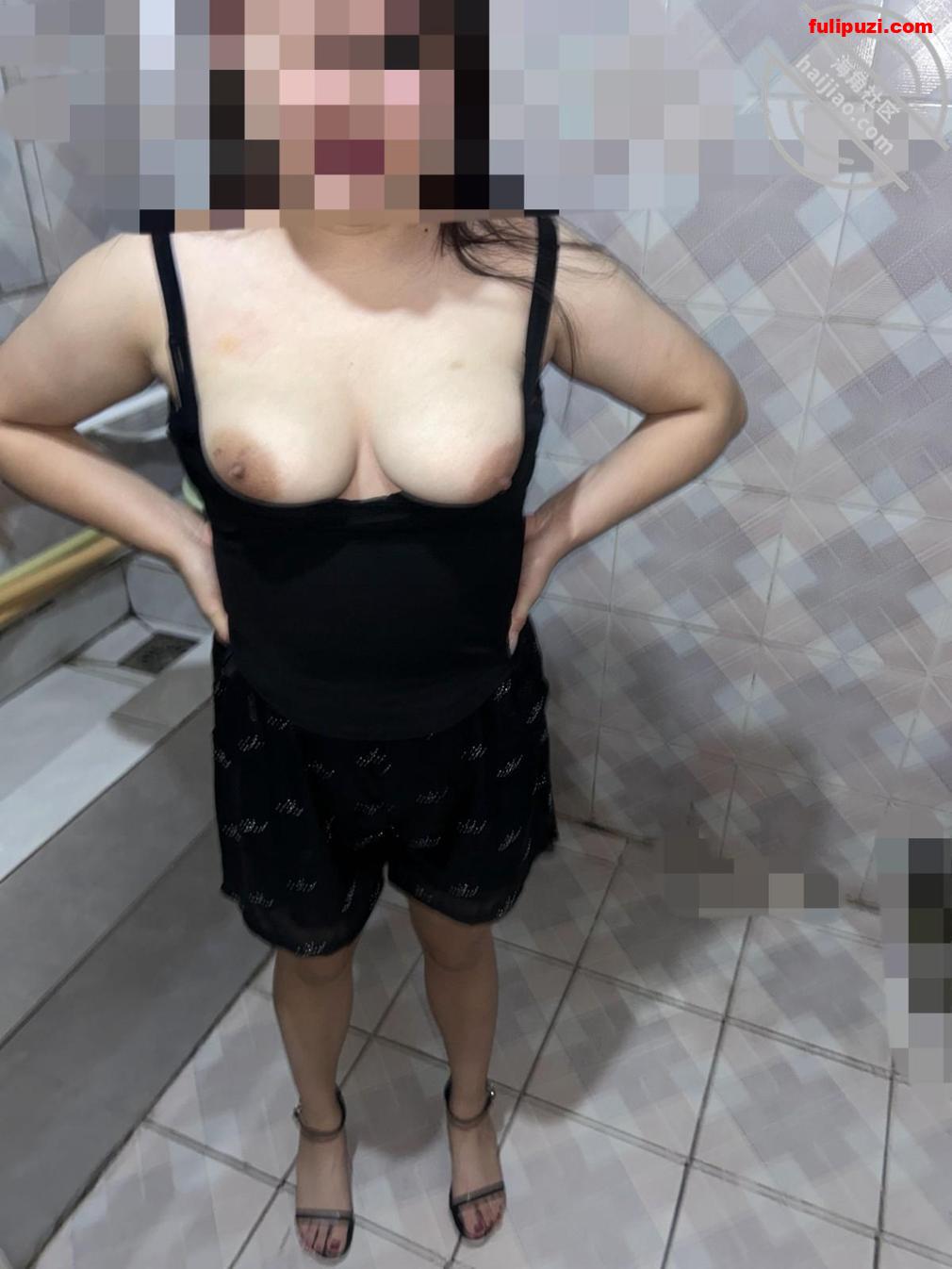 海角大神【我的巨乳亲表姐】乱伦合集后续 调教巨乳母狗姐姐扇耳光扣嘴爆射操【259P+15V/2.15G】