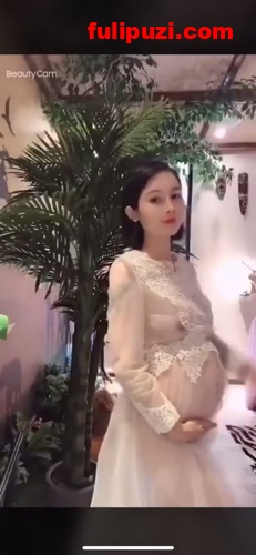 推特猎奇啪啪啪小视频系列4 模特走秀露奶牛人摩托车飞啪【176V/405M】