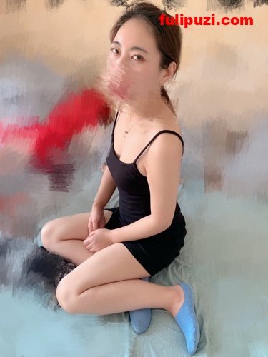 绝版！马赛克也遮不住的颜值！ 推特完美气质淫妻【北方有佳人】淫乱群P绿帽生活【666P+24V/145M】
