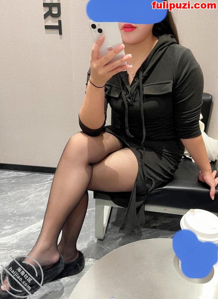 海角【舅妈的爱情故事】乱伦合集 办公室在女同事背后刺激偷操舅妈【212P+9V/1.95G】
