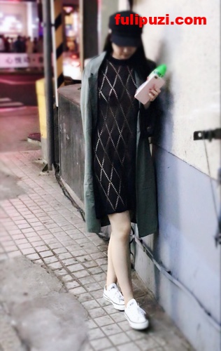 经典绝版！上海170长腿人妻mimipigeon推特+tumblr疯狂露出视图集【450P+30V/320M】