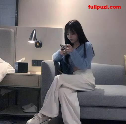 抖音蓝衣网红兰兰鹿鹿探花援交门事件 2部正片+抖音视频【7V+12P/2.5G】