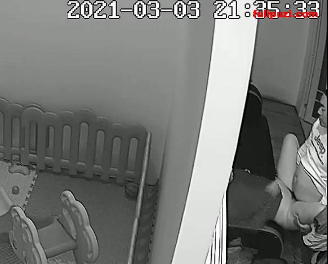 摄像头实拍河北某婚纱摄影店女老板长达2年偷情记录 沙发上倒栽葱式做爱【28V/4.96G】