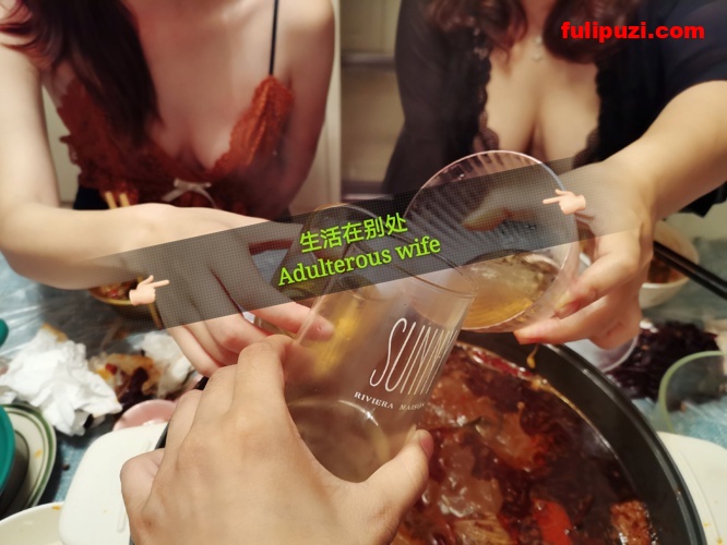 群P女女怎么刺激怎么来！推特优质人妻【生活在别处】绝版福利自拍【444P+42V/210M】