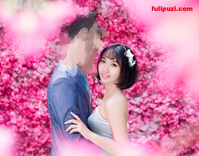 tumblr绝版系列：曾今的校花女神lrslut沦为大肚怀孕母狗【59P/12M】