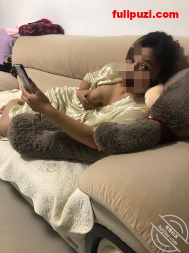 海角大神和小姨妈的乱伦记录 五一假期拽着姨妈奶子狂插姨妈嘴【657P+16V/886M】