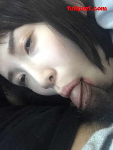 【泄密】郑州高颜值大美女徐媛与大学男友边口交边和闺蜜打电话颜射流出【17V+26P/1.39G】