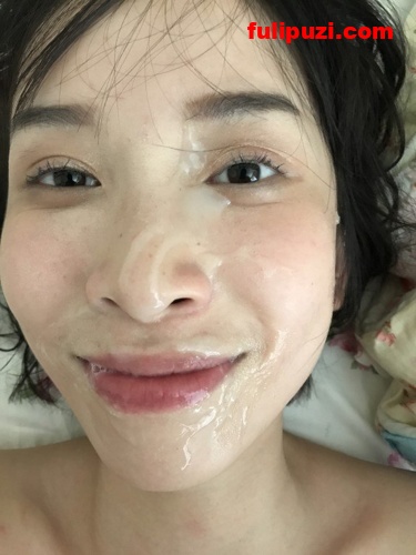 【泄密】郑州高颜值大美女徐媛与大学男友边口交边和闺蜜打电话颜射流出【17V+26P/1.39G】