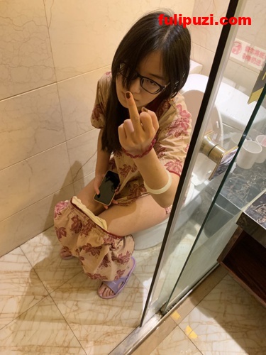 推特精选露脸反差婊人妻母狗精选合集【297P/44M】