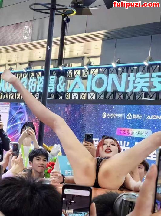推特猎奇啪啪啪小视频系列7 电影院后入变装全裸高尔夫闹市裸奔【164P+780V/2.91G】