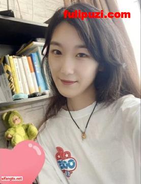某重点高校校花级美女李穆轩遭渣男分手后曝光大尺度啪啪啪视频【17P+1V/775M】