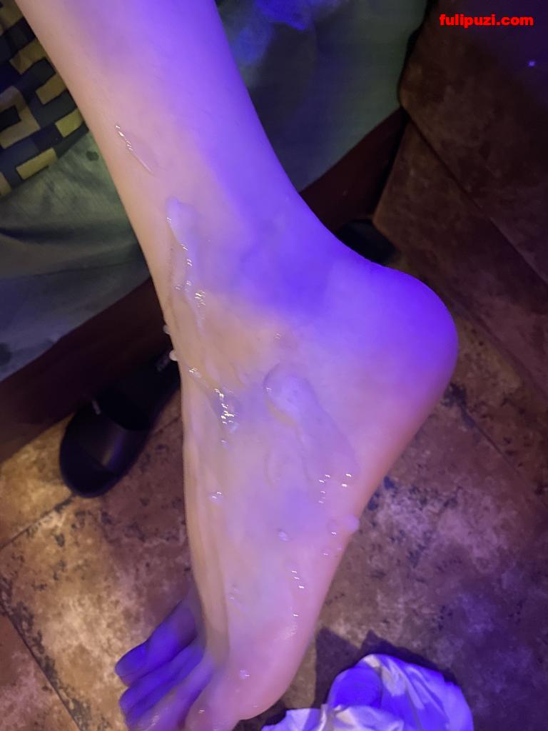 推特博主【Lvnushe】刺激绿帽视频 女主被口爆后喂了绿奴一嘴精液【25P+229V/2.06G】
