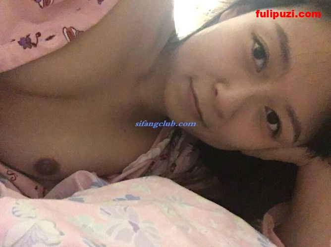坑女友精选：小葡萄熟的发紫！超可爱的妹子私密自拍流出【73P/66M】