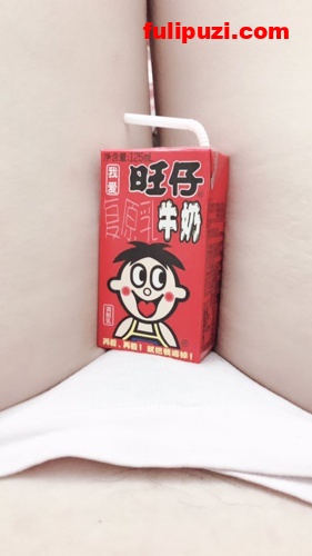 高颜值露脸反差婊【司雨】推特福利自拍 安慕希配鸡鸡超爱口交【80P+38V/190V】