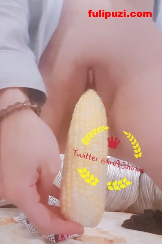 推特母狗AShlave大尺度露出套图 玉米塞B+各种公共场所淫荡暴露【557P+13V/420M】