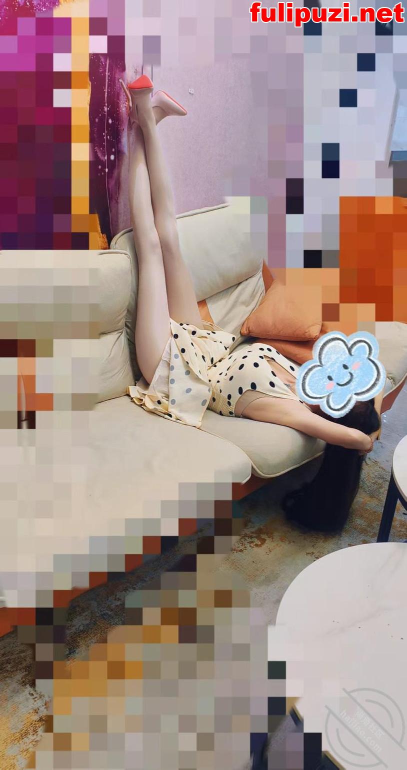 海角【亲姐的诱惑】和魔鬼身材的姐姐乱伦合集3 生日夜餐厅包间把骚姐扣逼连续狂喷【138P+5V/1.59G】