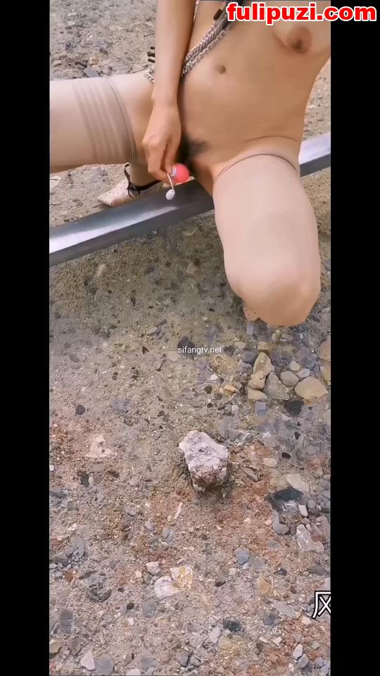 户外露出女神【风筝断了线】合集 专注勾引路人调戏大爷诱惑钓鱼佬【70V/33.7G】