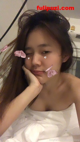 泰国19岁白虎网红kkimkkimmy OnlyFans尺度私拍大合集【2.3G】