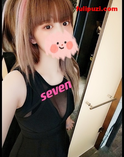 推特科比女粉丝《seven反差人妻》大尺度日常露出性爱自拍视图集【783P+50V/343M】