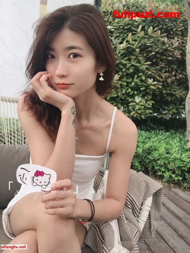 超级美女骨感古典美【灿灿】完美露脸定制举牌福利【481P+1V/1.13G】