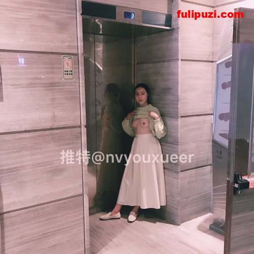 推特极品良家！女友潇潇（小雪）大尺度啪啪啪自拍合集【910P+61V/11G】