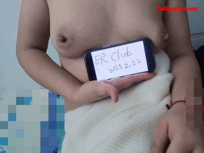 推特【绿帽ERClub俱乐部】会员举牌投稿福利 良家人妻镜头前尽显反差【1670P+330V/1.84G】