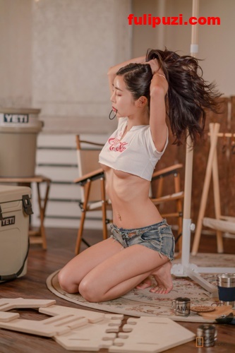 Realgraphic韩国居家4k视频合集 妹子裸体清洁诱惑视角换灯泡【283P+34V/43.9G】