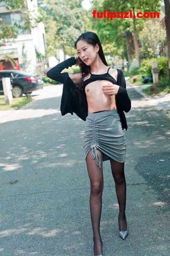 推荐！秀人网美模（杨紫嫣）小子怡Alice大尺度写真套图+视频全5套【1108P+2V/11.3G】