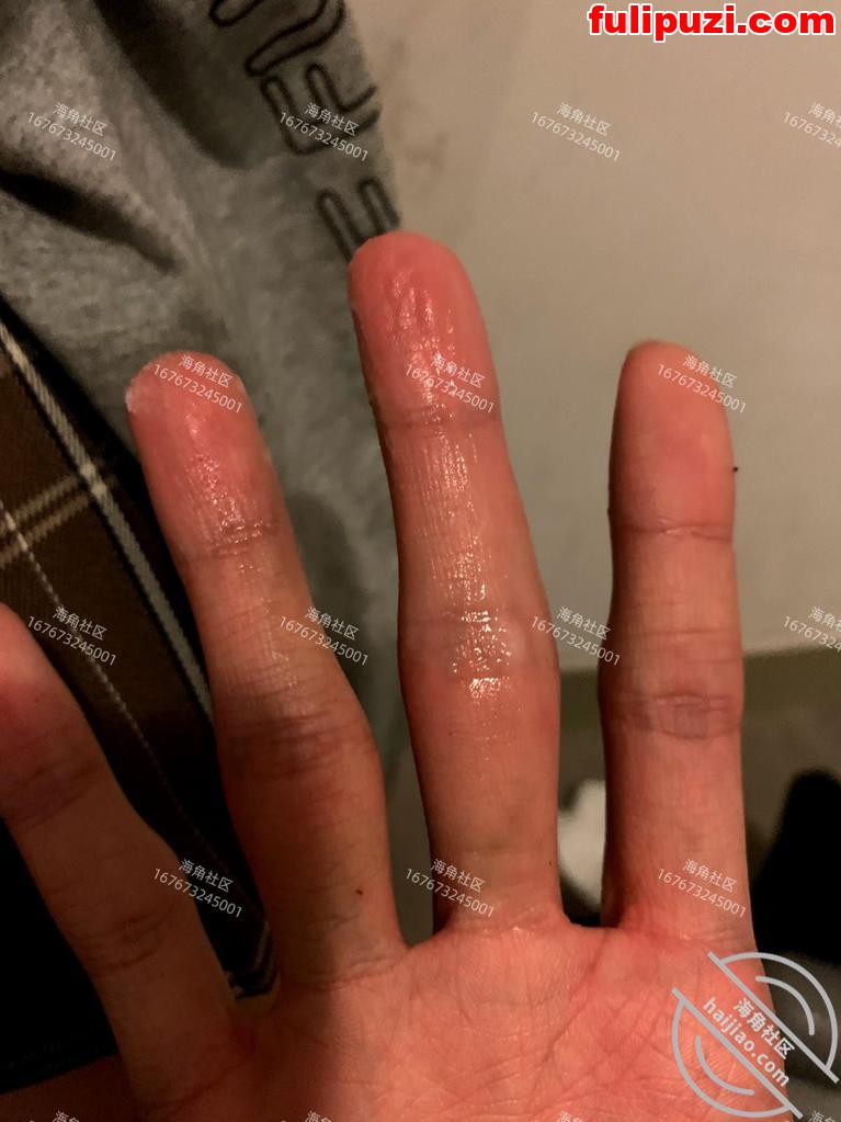 海角【我爱妹妹的小骚穴】乱伦合集 给妹妹破处整个房间回响着妹妹的求饶声和痛苦的呻吟【48P+2V/560M】