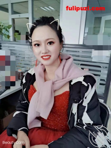 极品反差办公室白领小姐姐露脸发骚自拍 颜值超高奶子超大【204P/74M】