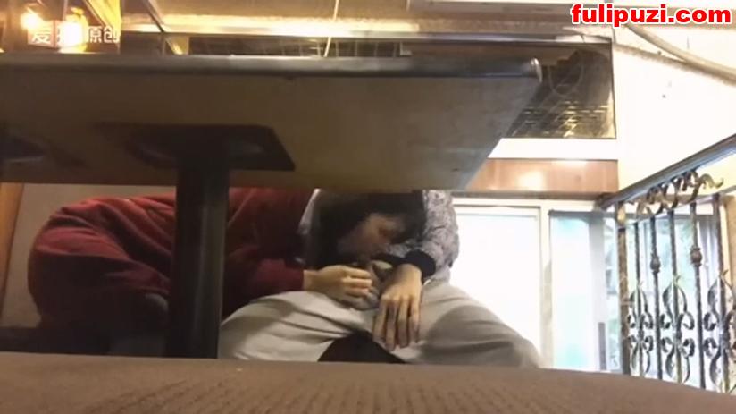 极品奇葩稀缺！大开眼界！500+部各种直播走光+公共场所啪啪被偷拍小视频【533V/16G】