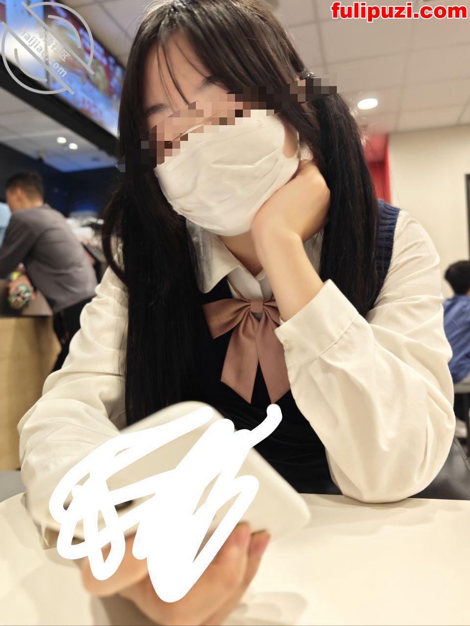 海角【家有骚妹妹】乱伦合集 双马尾妹妹帮我口交没忍住被我后入抽插【181P+11V/1.19G】