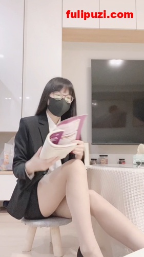 邻家小妹心动的感觉！很多人都在求的眼镜妹合集【7V/7.31g】