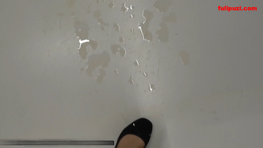 经典系列：宜家之后的又一网黄打卡圣地？亚裔骚女迪卡侬潮喷门事件高清原版【1V/340M】