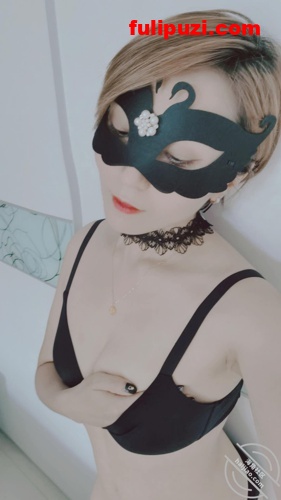 海角大神【嫂子是我一生的挚爱】乱伦合集 凌晨一点约嫂子在外边操逼【195P+15V/1.46G】