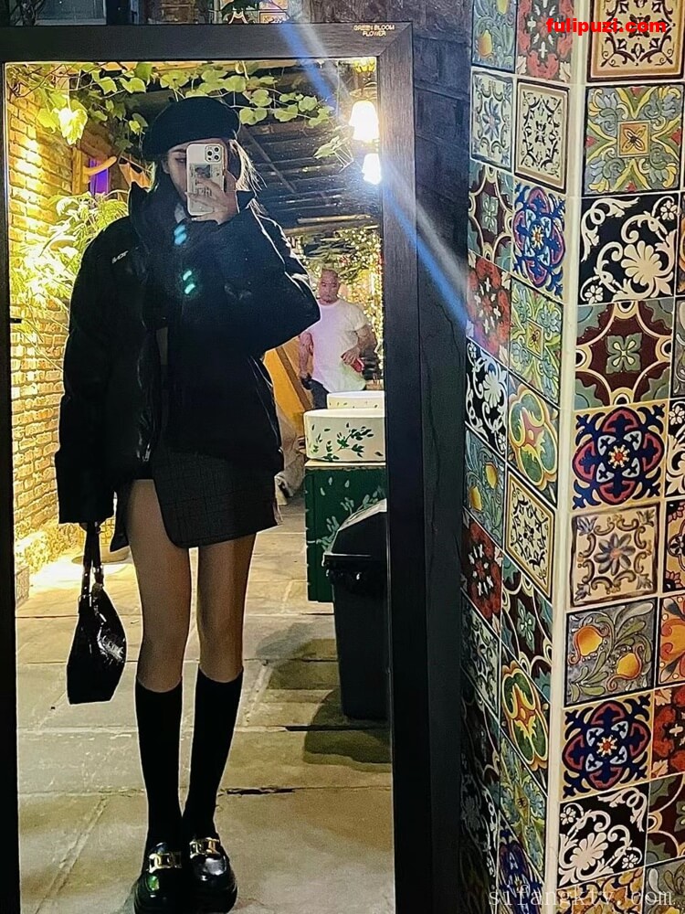推特大神【bbbmwz】调教母狗两部曲 人前高颜值高冷女神金钱面前沦为母狗【580P+261V/10.7G】